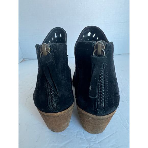 Sofft Black Suede Laser Cutout Westwood II Block Heel Back Zip Ankle Boots Sz 8M - Picture 7 of 10